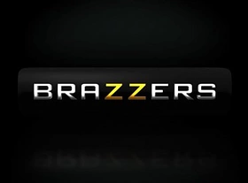 Brazzers - Teens Like It Big - (Bailey Brooke) - Dirty Clean In College